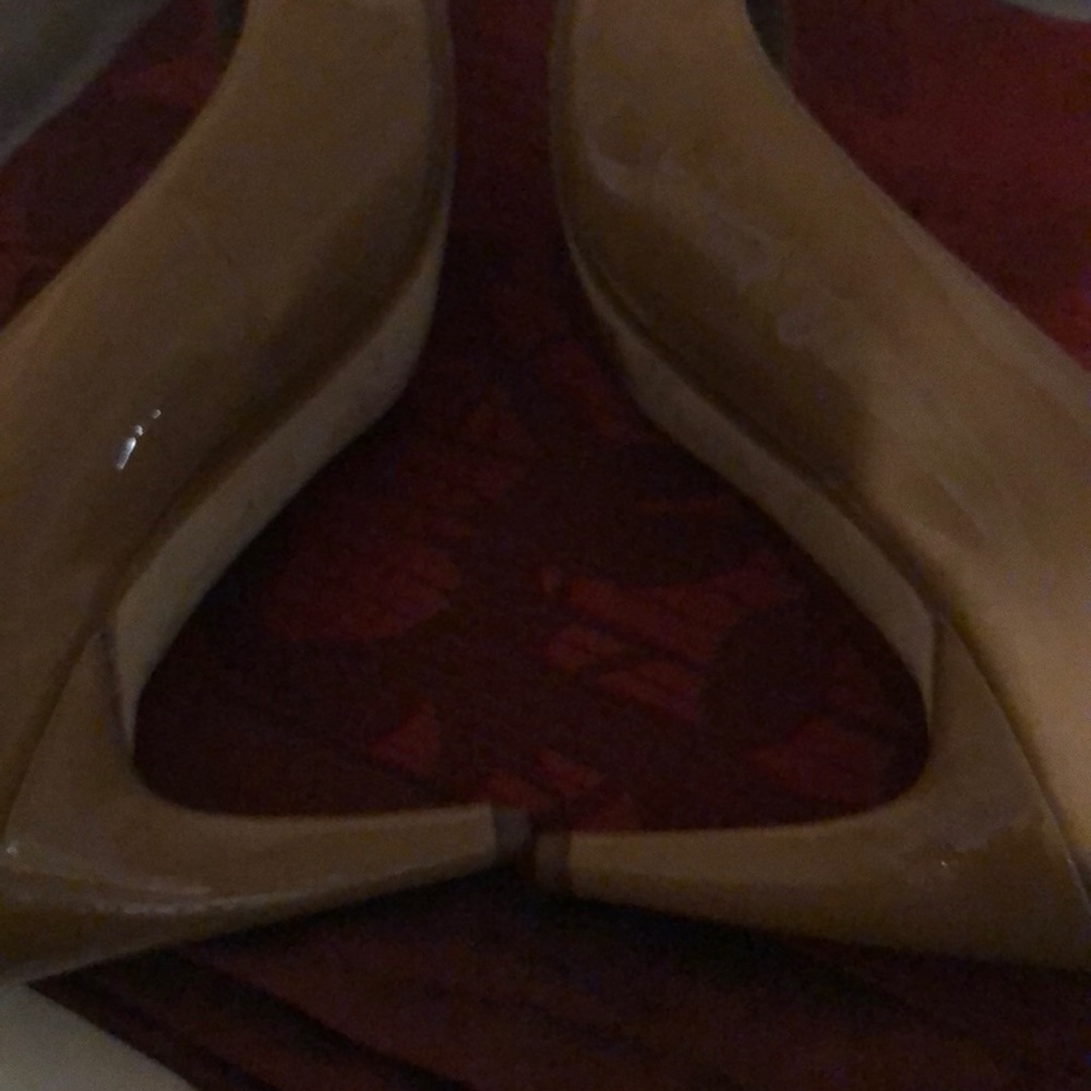 Shoes - Picture 4 of 5